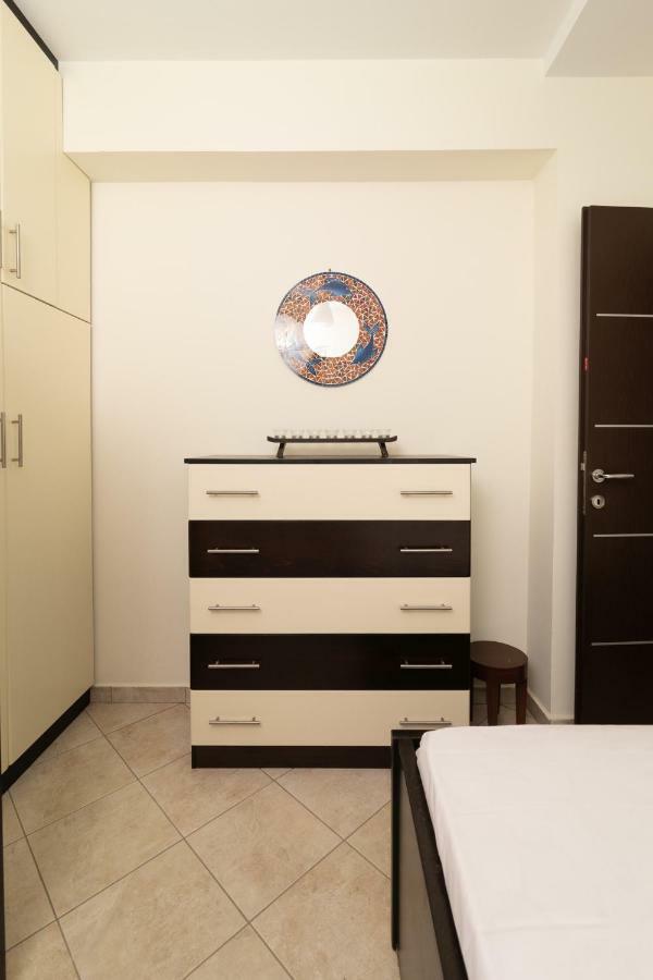 Seaview Flat Steps To The Beach Karavostasi  ภายนอก รูปภาพ